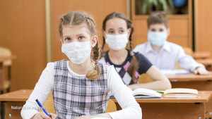 Деца-училище-маски-епидемия